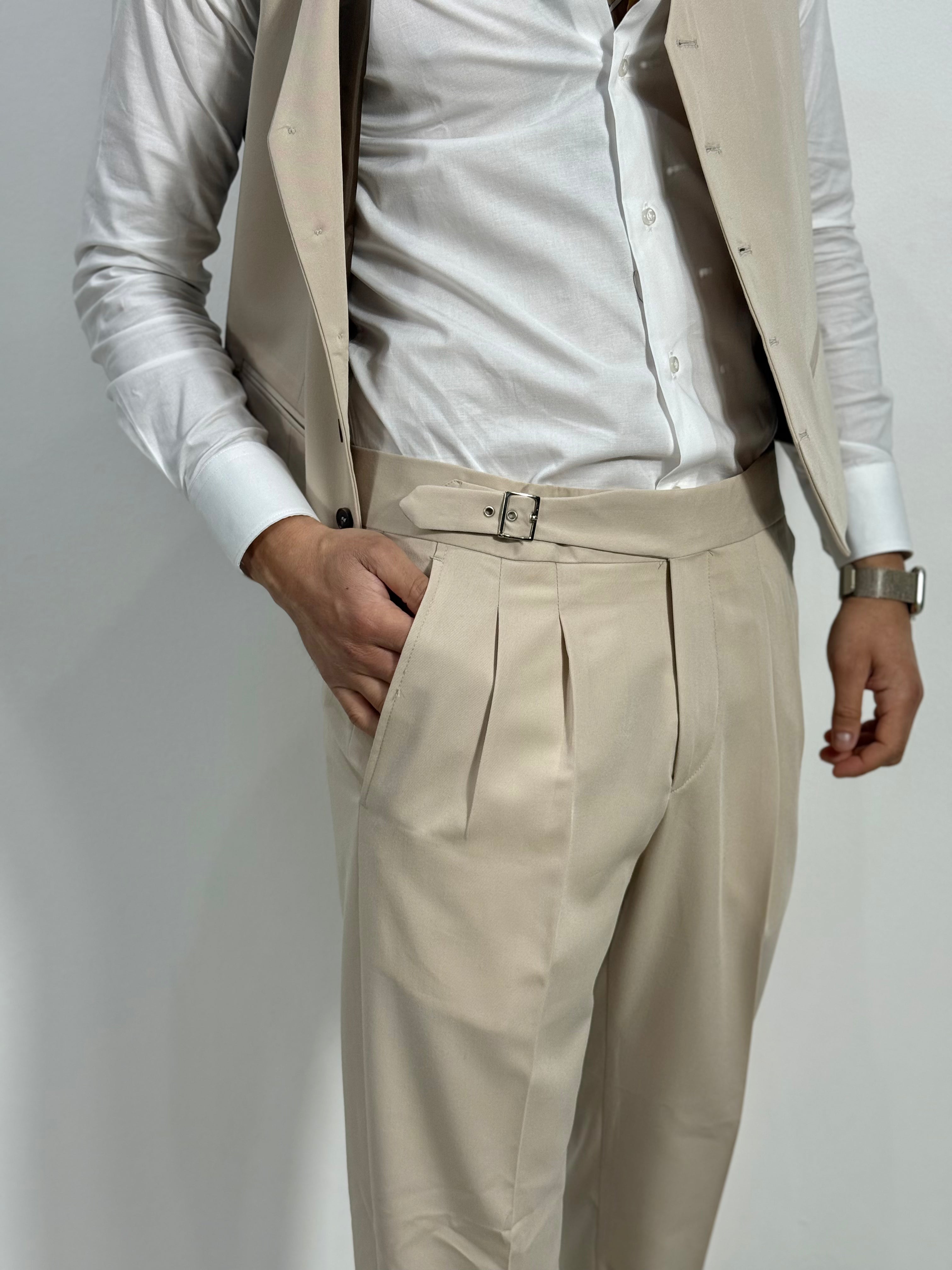 ABITO CON GILET
