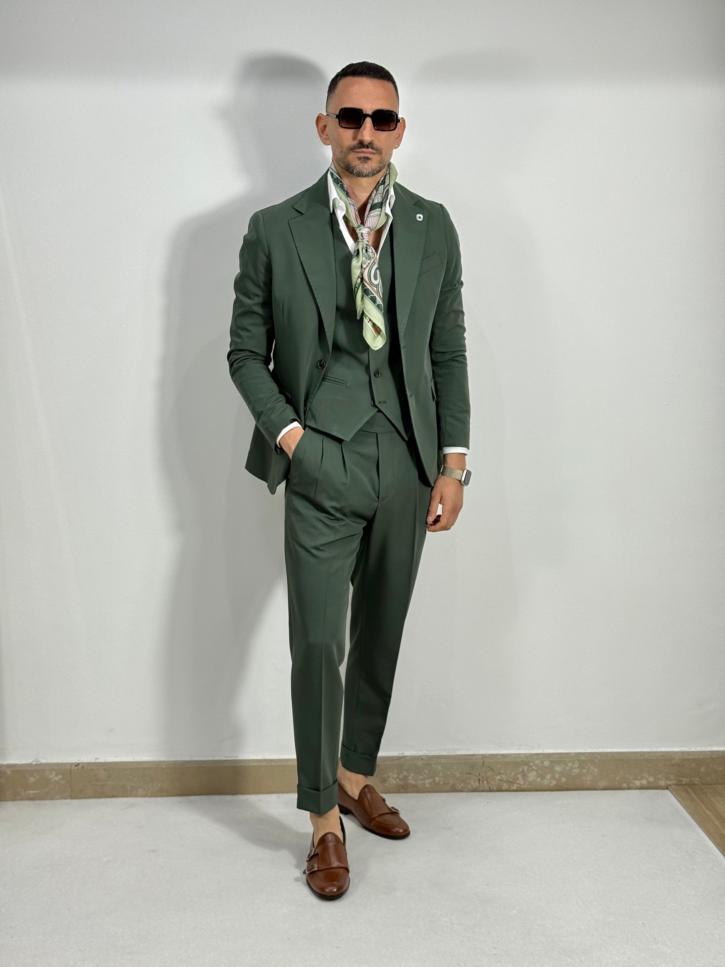 ABITO CON GILET