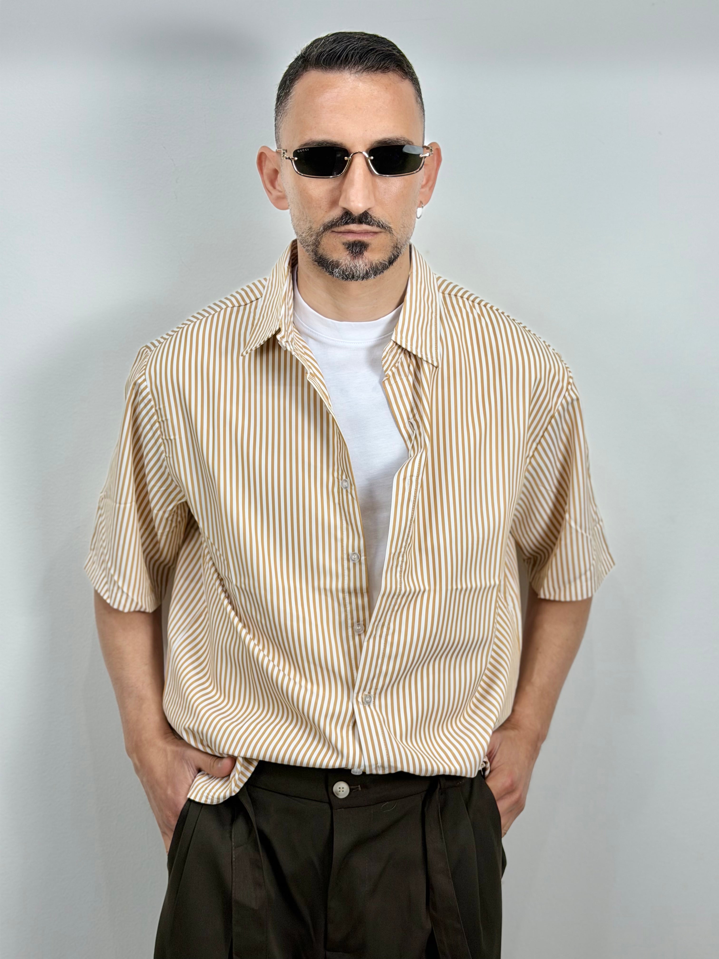 CAMICIA RIGA STRETTA MANICA CORTA