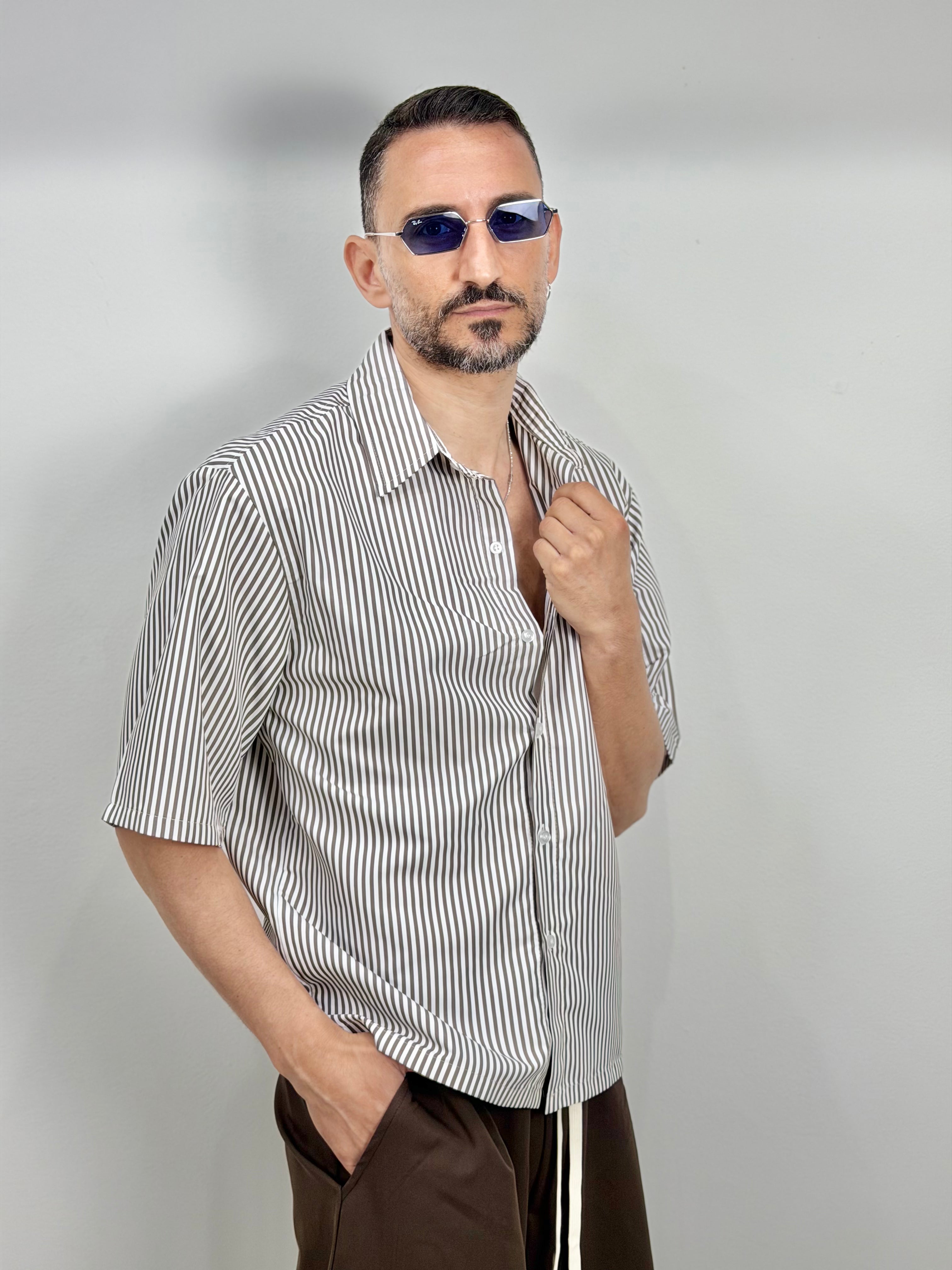 CAMICIA RIGA STRETTA MANICA CORTA