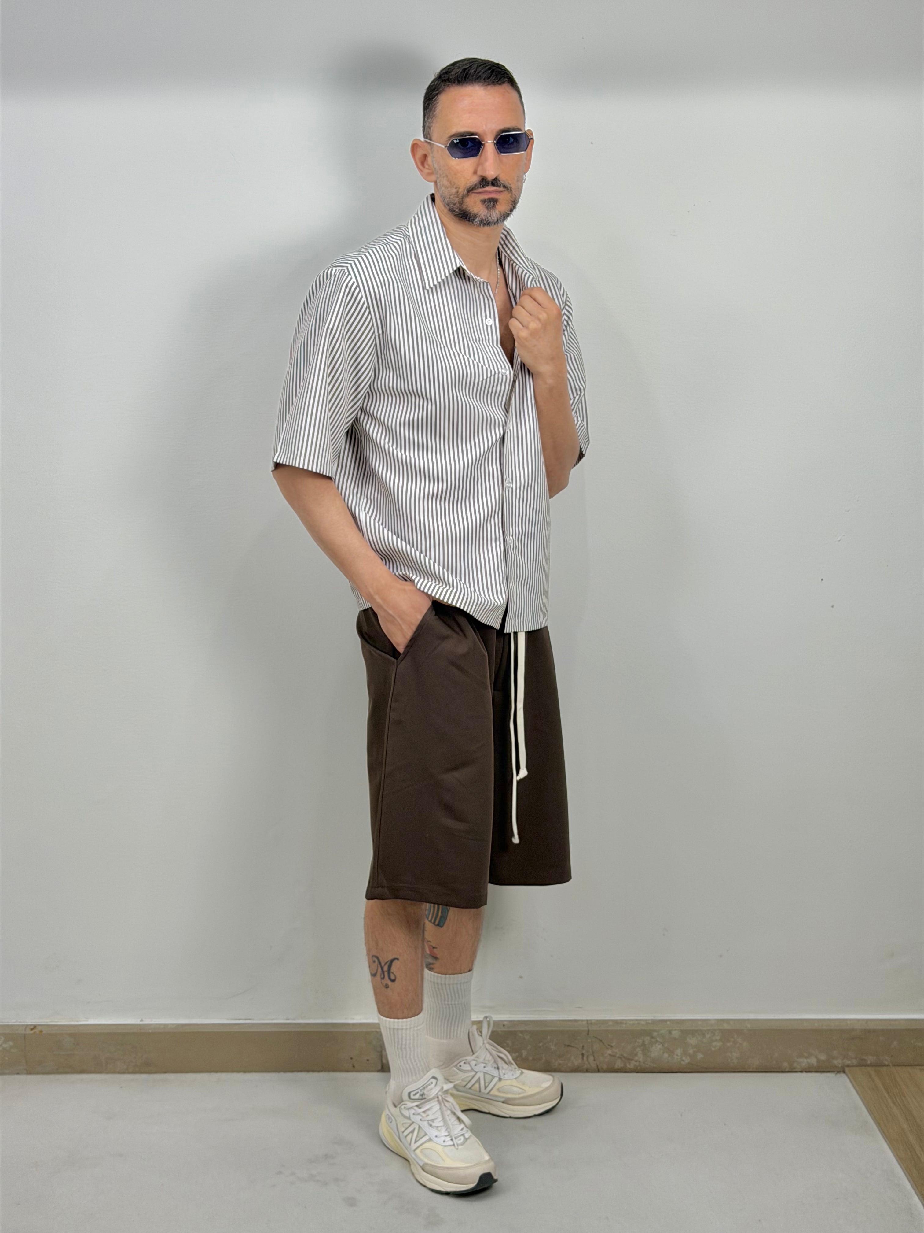 CAMICIA RIGA STRETTA MANICA CORTA