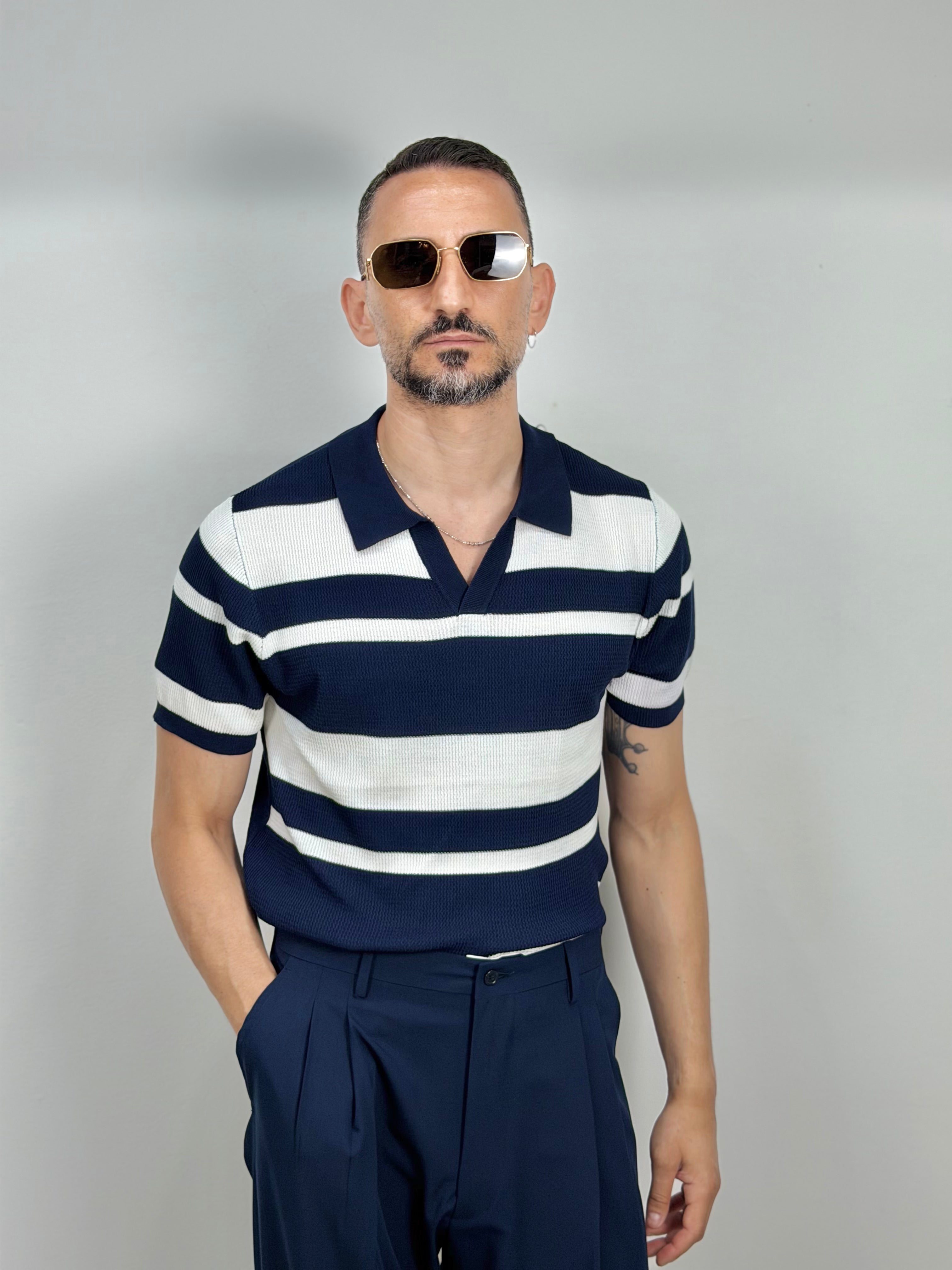 POLO SCOLLO A V RIGATA