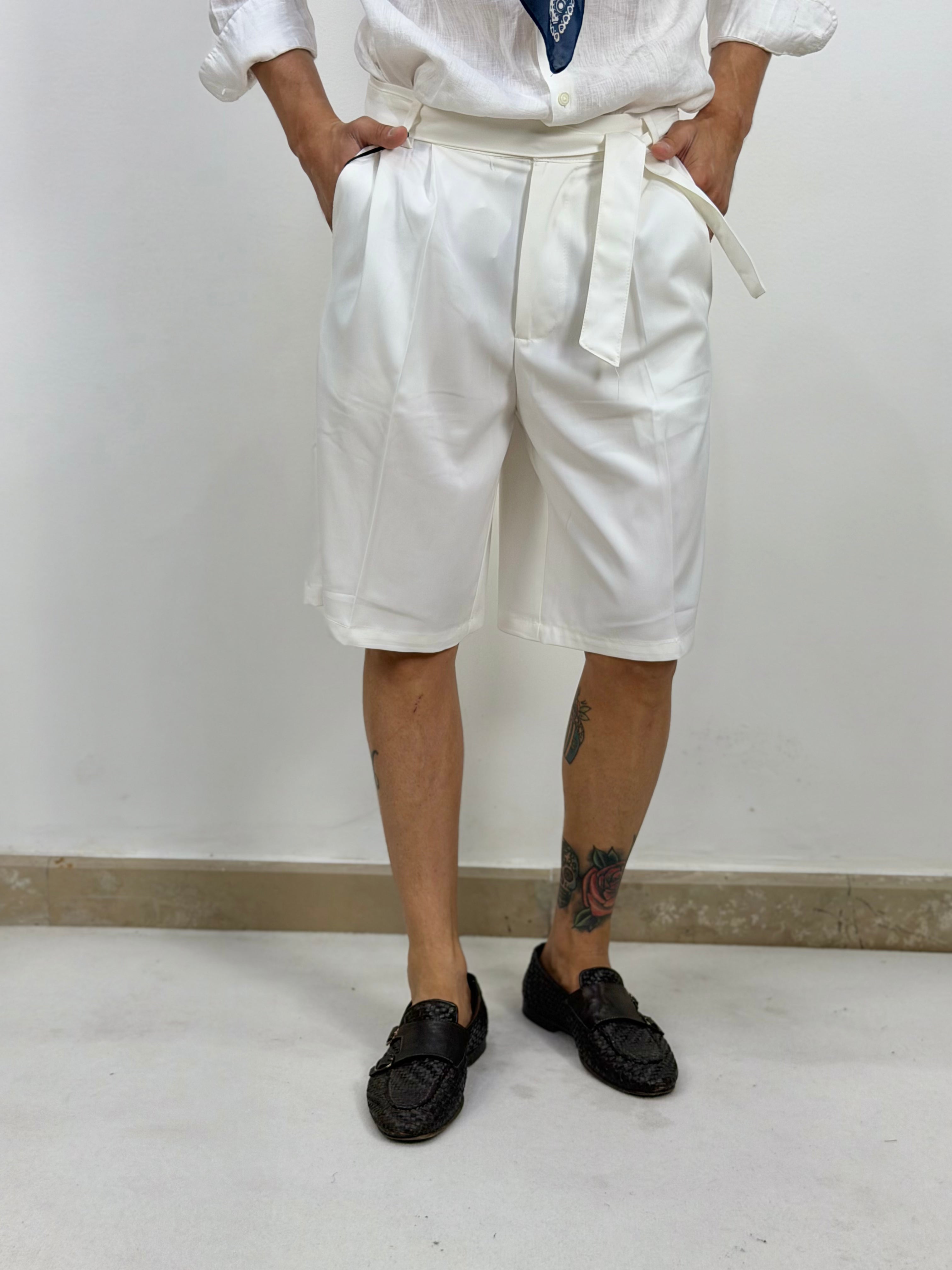 BERMUDA ELEGANTE CON 2 PINCES