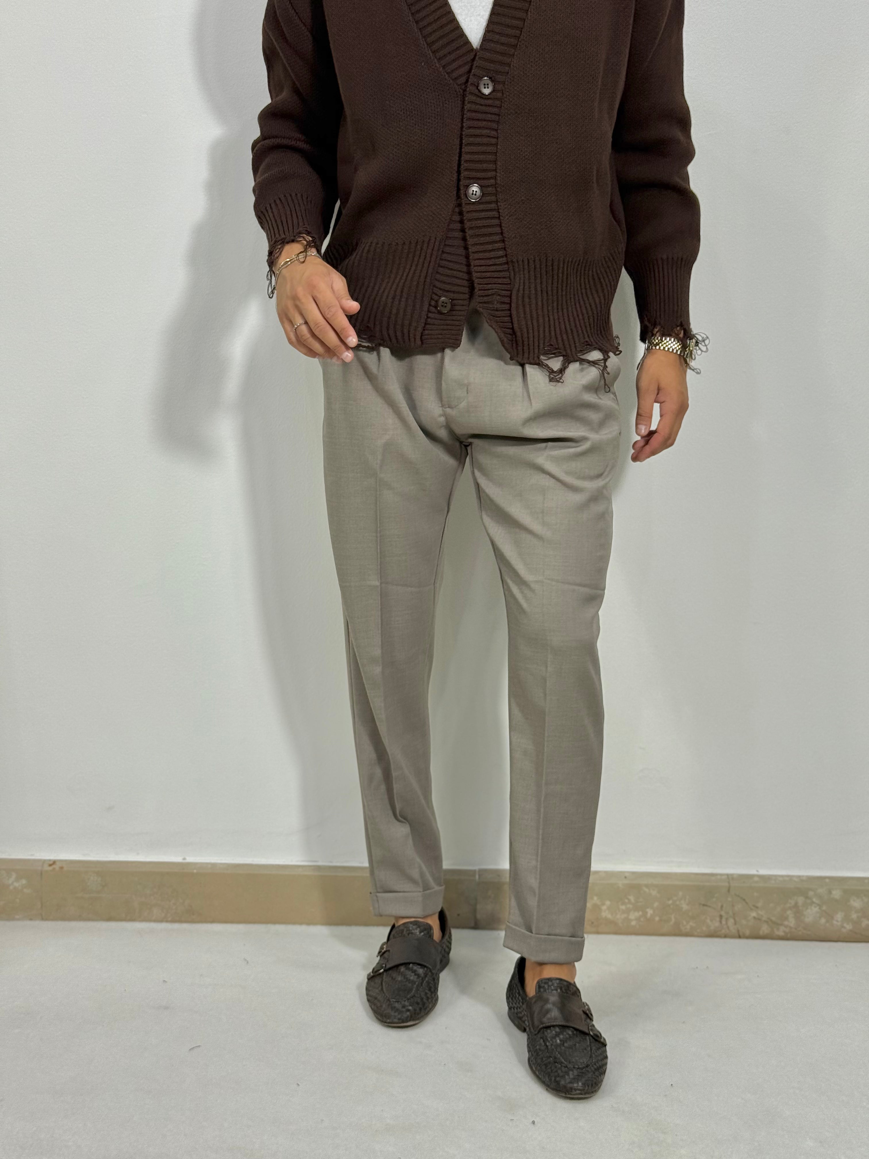 PANTALONI CHINOS STRUTTURATI