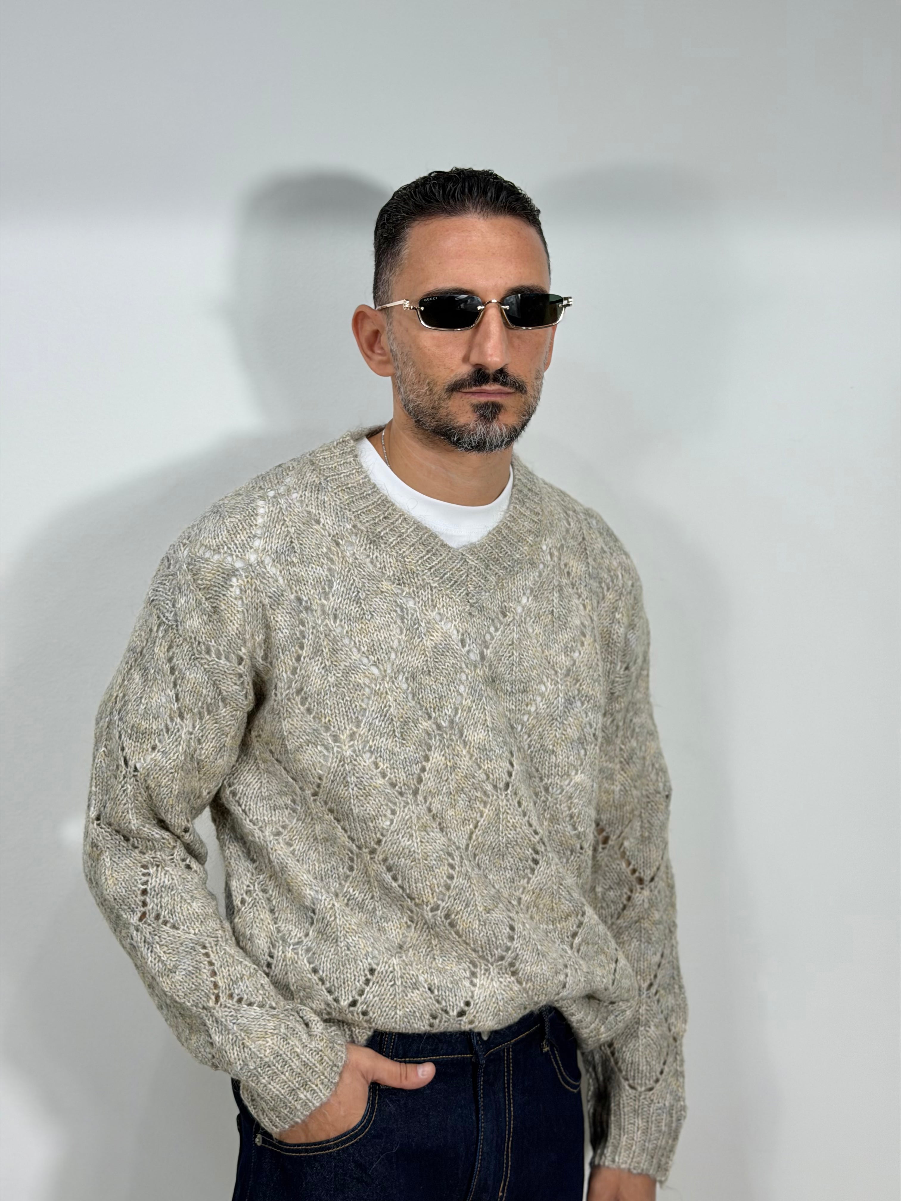 PULLOVER TRAFORATO SCOLLO A V