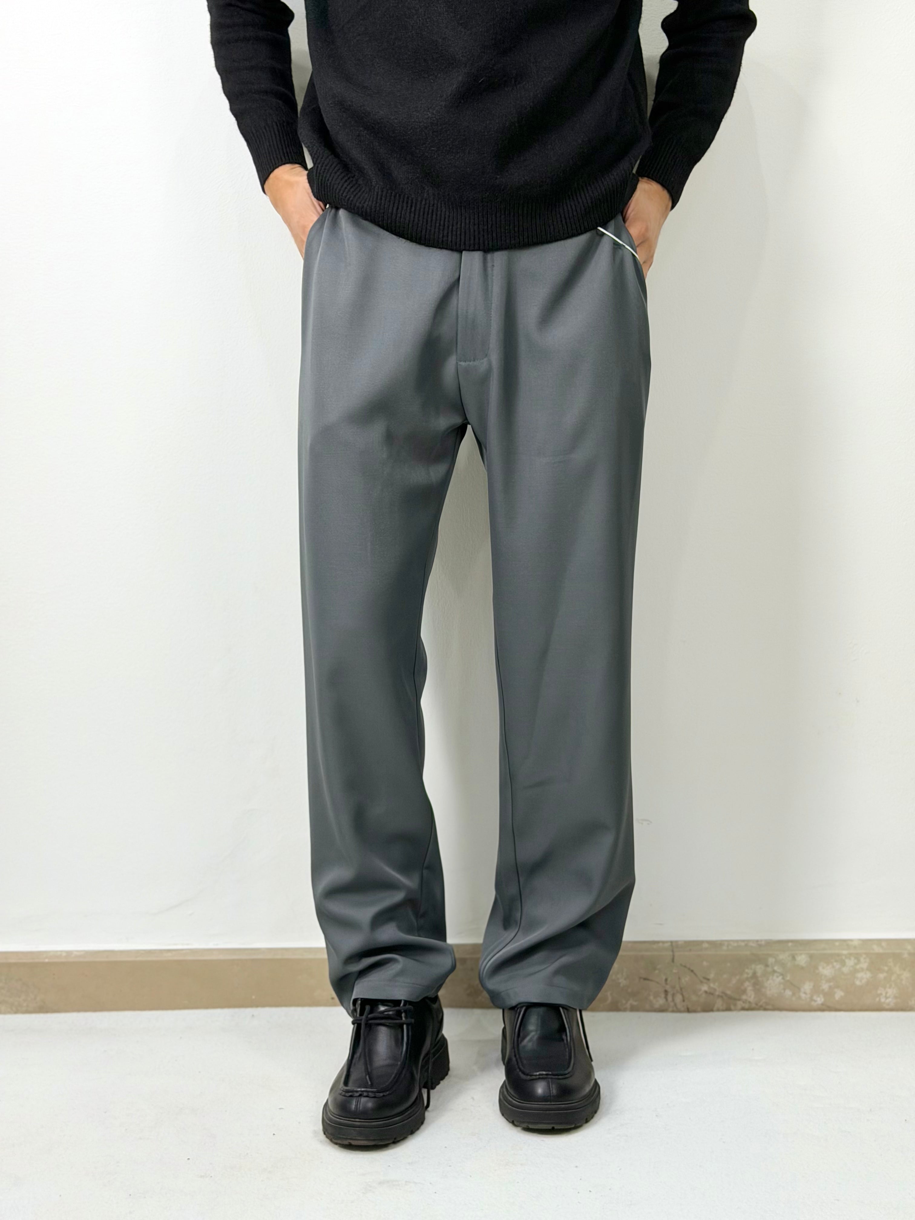 PANTALONI LOOSE FIT