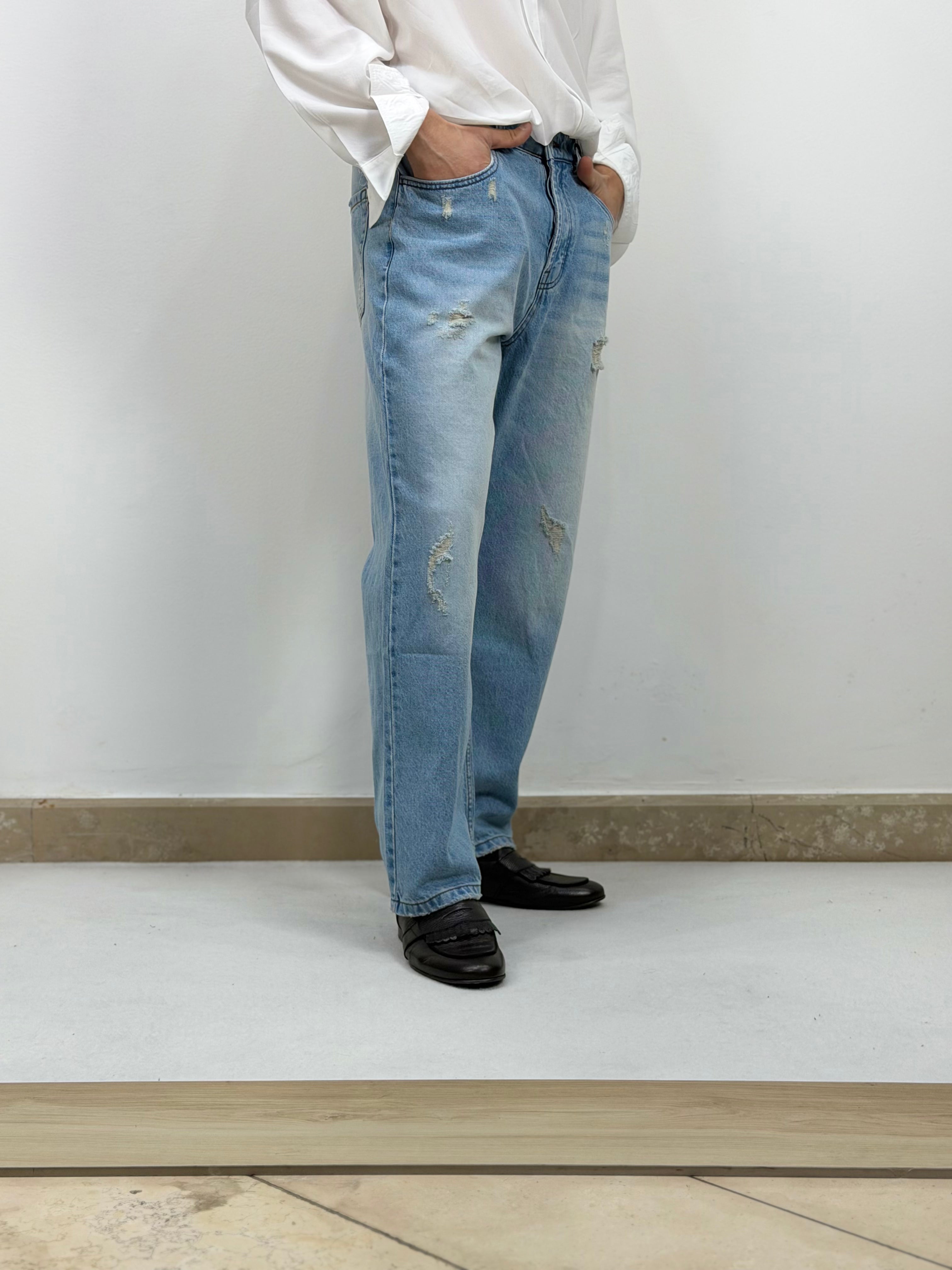 DENIM LOOSE FIT CON STRAPPI
