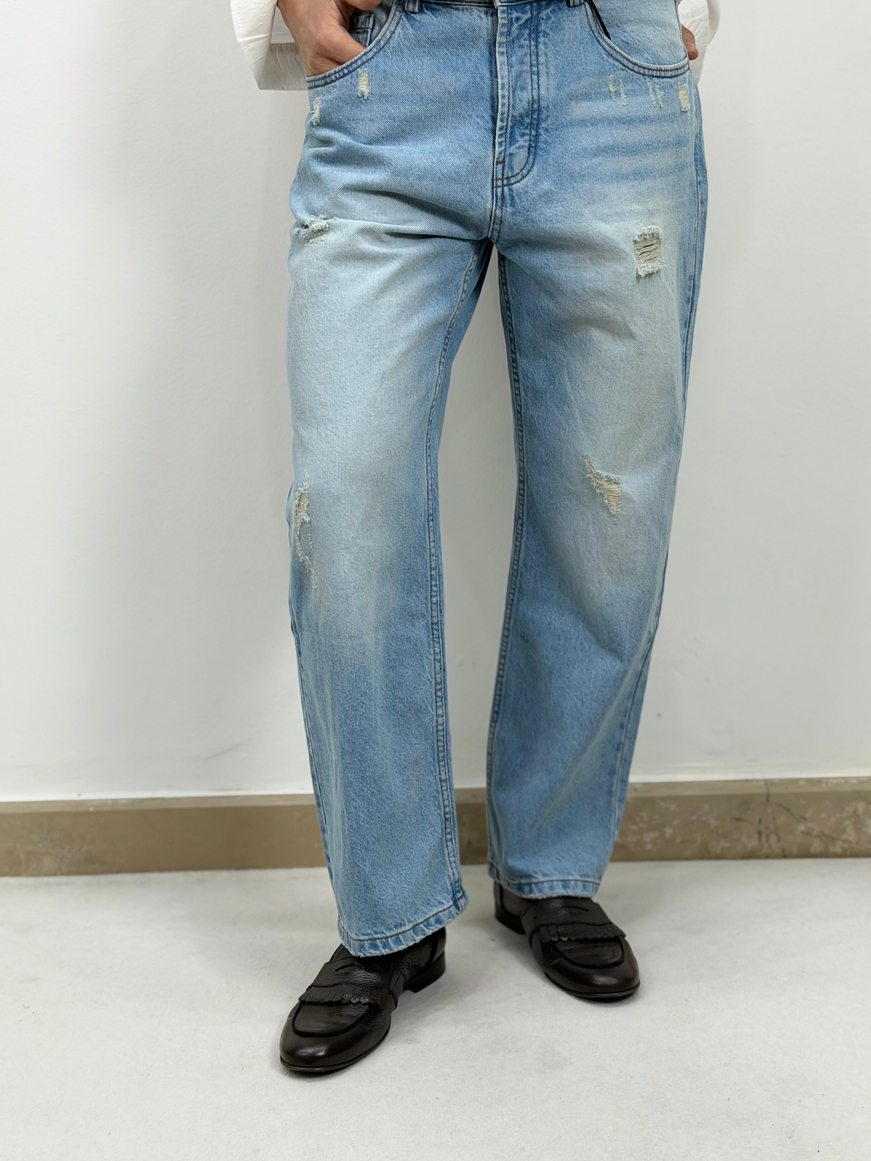 DENIM LOOSE FIT CON STRAPPI