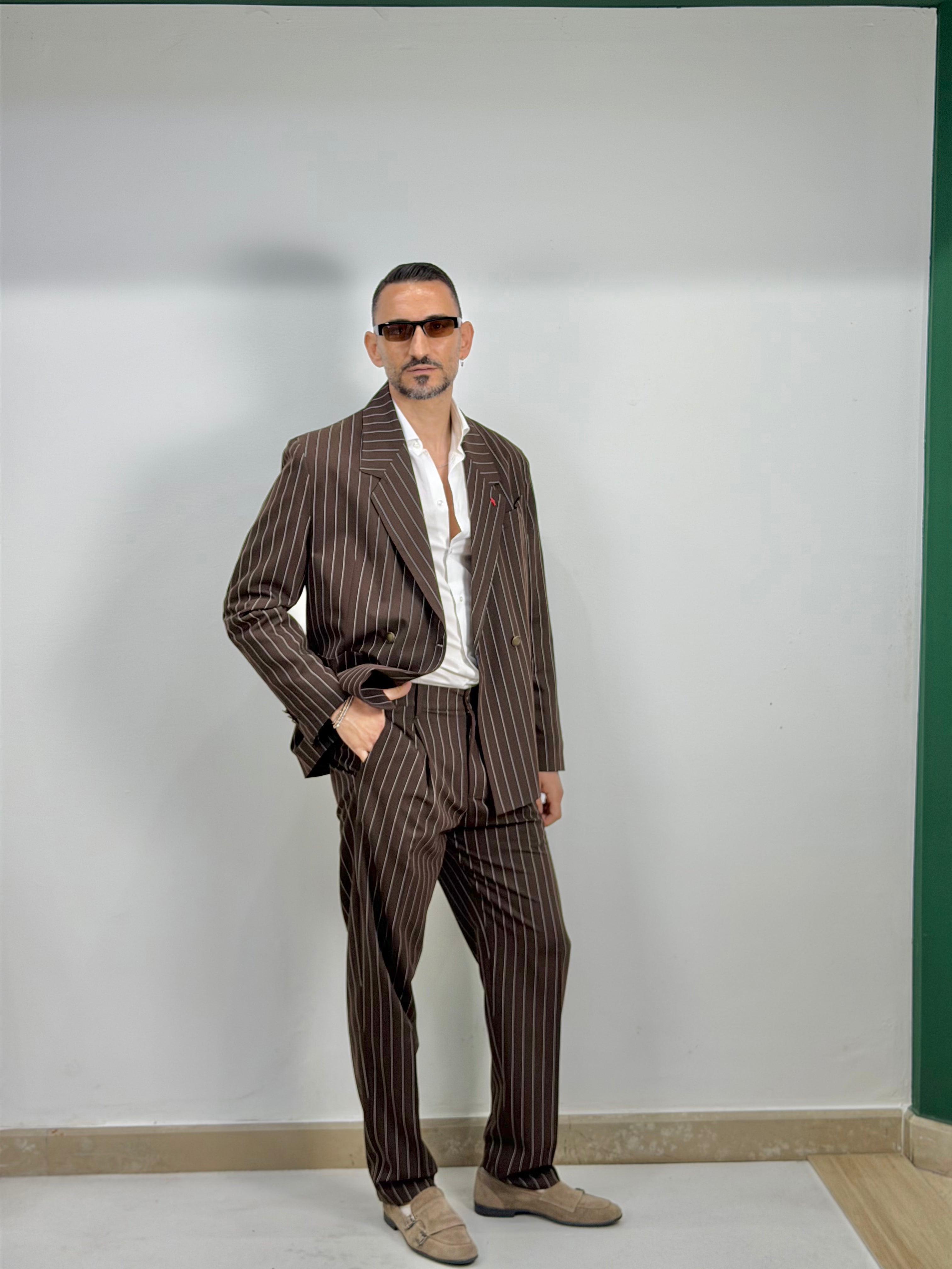 ABITO GESSATO WIDE FIT