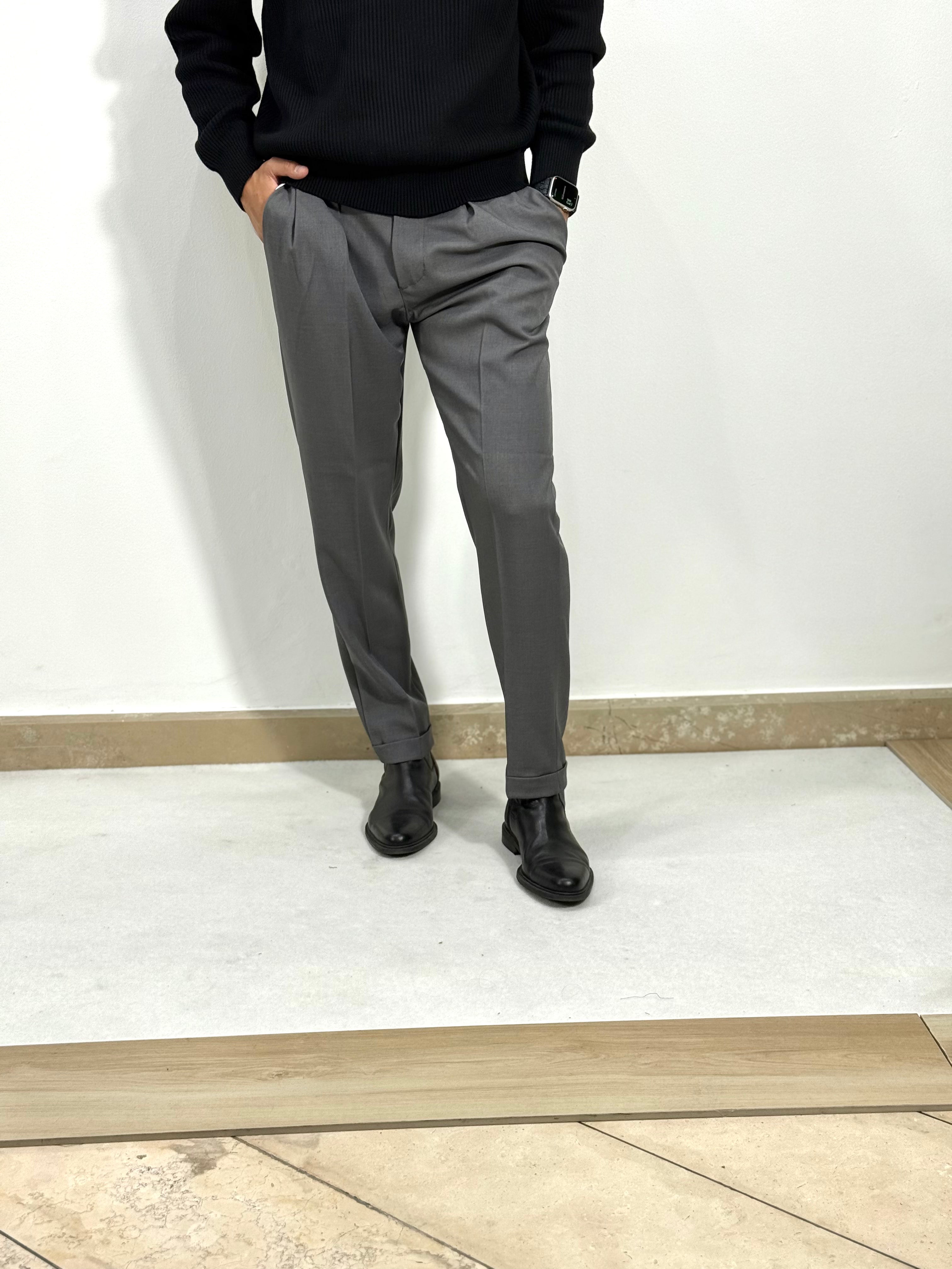 PANTALONI CHINOS STRUTTURATI